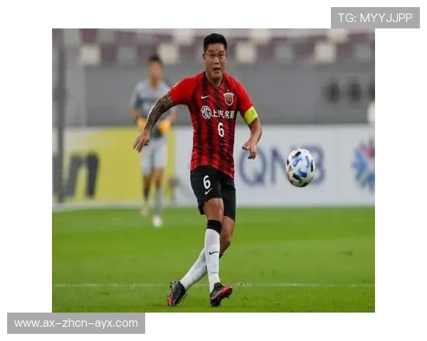 上海海港中场徐新离队，豪门变局引球迷热议